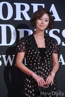 [포토] 김성령 '오늘도 베스트 드레서'