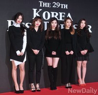 [포토] 포미닛 '블랙으로 깔맛춤'