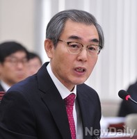 [포토] 답변하는 정재찬 공정거래위원장 내정자