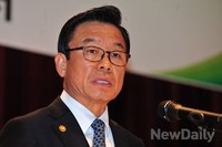 [포토] 취임사 하는 초대 박인용 국가안전처 장관