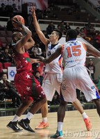 [포토] 집중 마크 당하는 안양KGC 윌리엄스