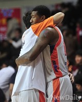 [포토] 전자랜드, 인삼공사 꺽고 2연패 탈출