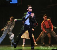 [포토] '올슉업' 산들, 엘비스로 변신