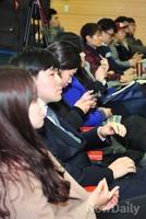 [포토] 크리에이티브 K, 초초하게 순서 기다리는 참가자들