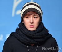 [포토] 더끌림, 합동콘서트 앞두고 훈남이 된 환희