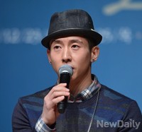 [포토] 더끌림 합동콘서트 소감밝히는 브라이언