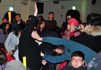 [포토] 2014 인권 콘서트 반대자 입막는 참가자