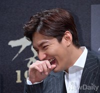 [영상] 유하감독이 밝힌 '강남1970' 이민호캐스팅 숨겨진이야기