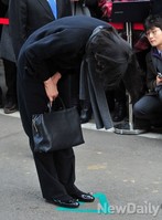 [포토] 고개숙인 조현아