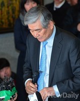 [포토] 조양호 대한항공 회장, 대국민사과문 발표