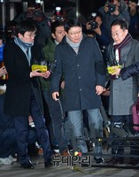[포토] 검찰에 출두한 박지만 회장