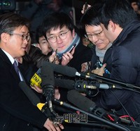 [포토] 검찰에 입장하는 박지만