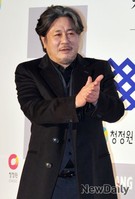 [청룡영화상] 장군 처럼 박수치는 영화 명량의 최민식