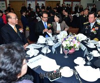 [포토] 소방영웅 시상식 참석한 '나세르 알 마하셔' 에쓰오일CEO