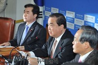 [포토] 모두발언 하는 문희상 비대위원장