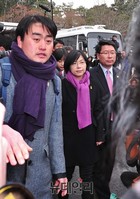 [포토] 법정 떠나는 통진당 이정희 대표