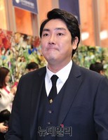 [포토] '스타의 밤' 참석한 배우 조진웅