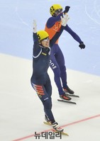 [포토] 환호하는 쇼트트랙 국가대표 서이라 선수