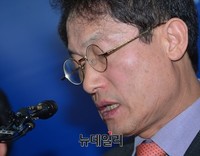 [포토] 기자회견문 발표하는 조희연 교육감