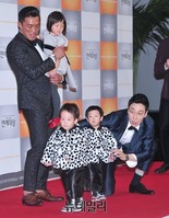 [KBS연예대상] 뛰어다니는 서언-서준, 이휘재 '난감'