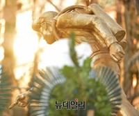 [포토] 베일벗은 故 한주호 준위 동상