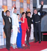 [KBS연예대상] 점프하며 인사하는 예체능팀