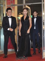 [MBC 연예대상] 화려하게 등장하는 MC 3인방