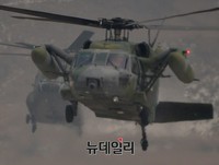 [포토] 특전요원 싣은 블랙호크-시누크 헬기
