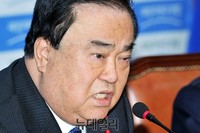 [포토] 기자간담회 가지는 새정치연합 문희상 비대위원장