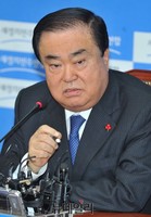 [포토] 모두발언 하는 문희상 비대위원장