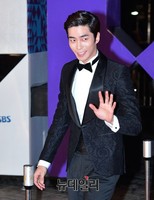 [SBS연기대상] 댄디한 미소짓는 신성록