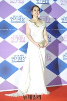 [KBS연기대상] 김현주, '오늘 의상컨셉은 여왕님?'