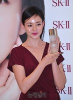 [포토] 투명한 피부 뽐내는 야노시호