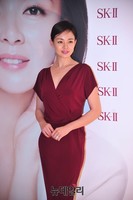 [포토] SK-II 매장에 나타난 모델 야노시호