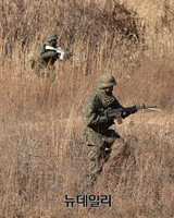 [포토] 전차가 엄호중 