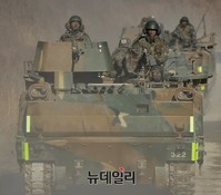 [포토] 전진하는 K200 장갑차