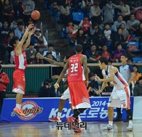[프로농구] 외곽슛 날리는 서울SK
