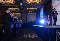 [포토] 신뢰금융 강조한 신제윤 금융위원장