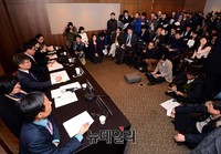 [포토] 외신과 간담회가지는 전 통진당 국회의원단