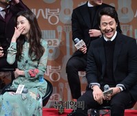 [포토] 영화 쎄시봉, 러브라인 그리는 한효주-정우