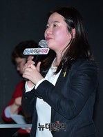 [포토] 인사말하는 신보라 청년이여는미래 대표