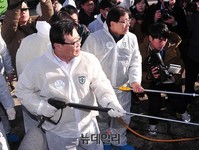 [포토] 구제역 확산 방지 나선 이동필 장관