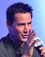 [포토] 키아누리브스, 8일 오후 코엑스 레드카펫행사 참석