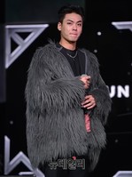 [포토] 샤이니 종현과 콜라보무대 선보인 아이언