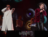 [포토] 열창하는 종현-자이언티