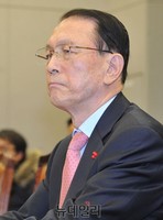 [포토] 굳은 얼굴의 김기춘 비서실장