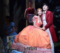 [포토] 바람과함께사라지다, 열연하는 배우 정상윤