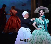 [포토] 바람과함께 사라지다, 열연하는 서현