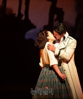 [포토] 바람과함께 사라지다, 키스하는 주진모-바다