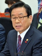 [포토] 현안보고 하는 박인용 국가안전처장관